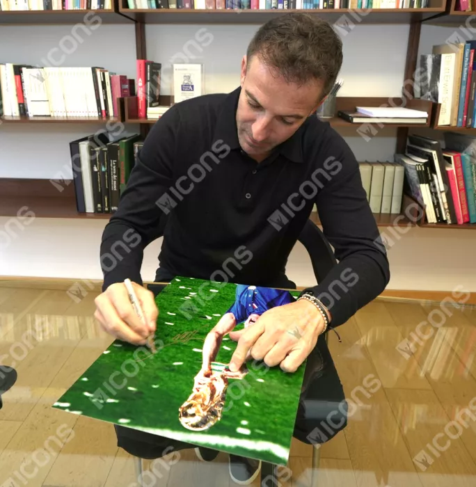 Alessandro Del Piero Official 2006 FIFA World Cup™ Signed And Framed Italy Photo: 2006 Winner