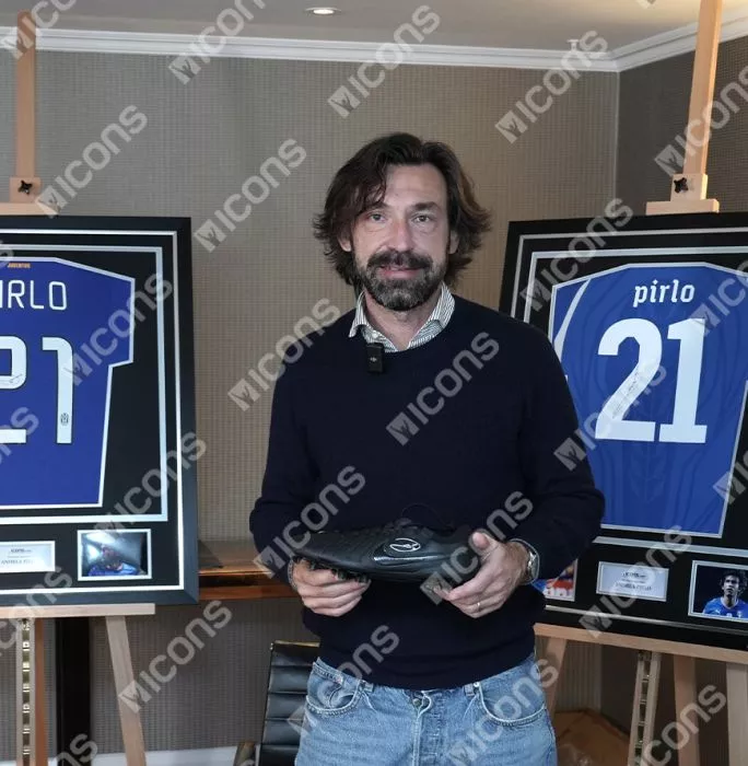 Andrea Pirlo Signed Nike Tiempo Black Boot In Acrylic Case