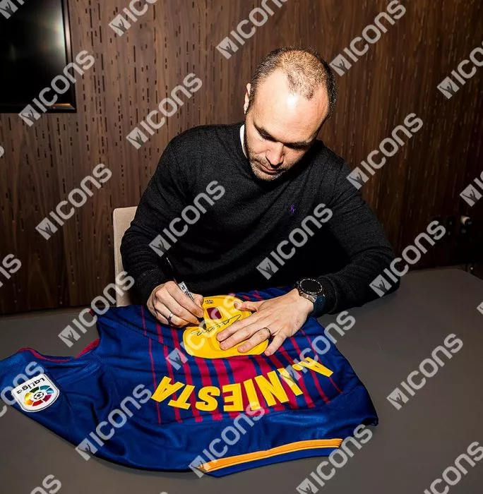 Andres Iniesta Back Signed FC Barcelona 2017-18 Home Shirt In Classic Frame