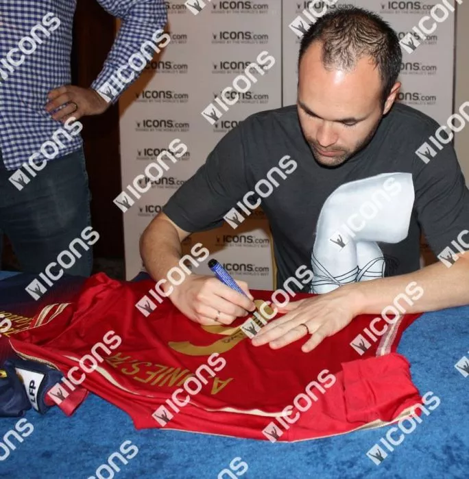 Andres Iniesta Back Signed Spain 2014 Home Shirt In Classic Frame