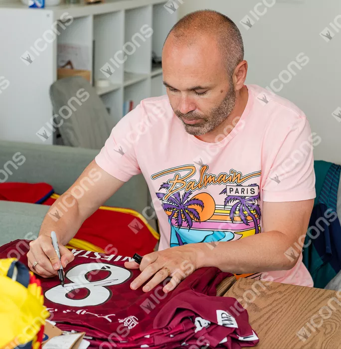 Andres Iniesta Back Signed Vissel Kobe 2020 Home Shirt In Classic Frame