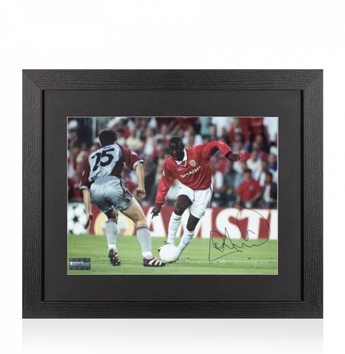 Andy Cole Signed Manchester United Photo In Black Wooden Frame: 1999 UEFA Champions League Final