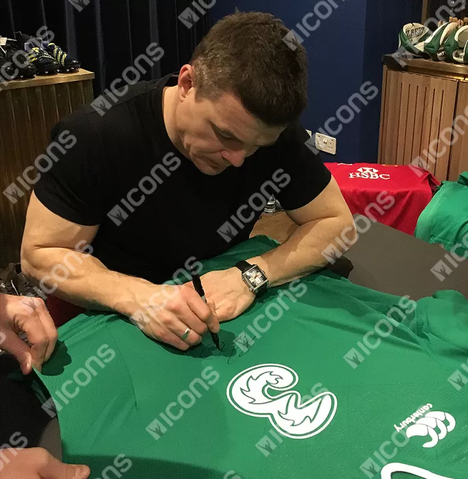 Brian O'Driscoll Front Signed Ireland Rugby Shirt In Classic Frame