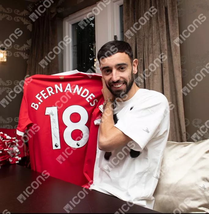 Bruno Fernandes Back Signed Manchester United 2021-22 Home Shirt In Classic Frame