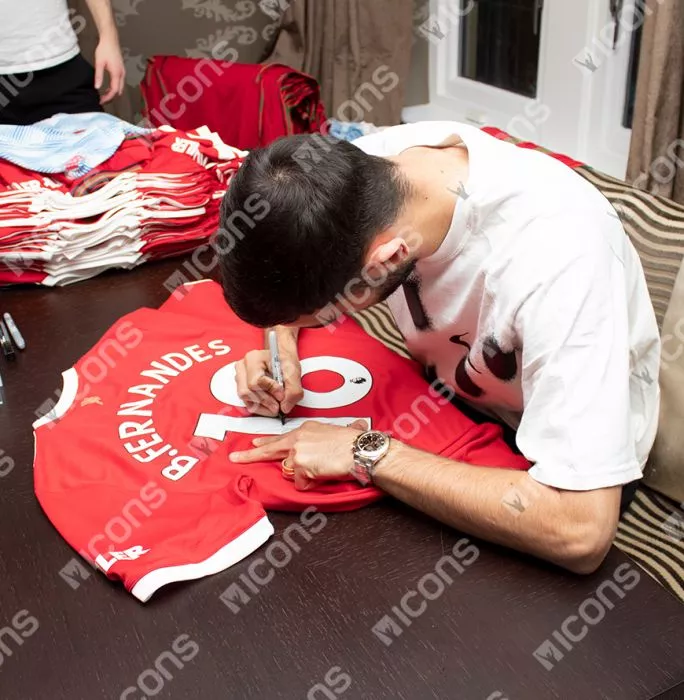 Bruno Fernandes Back Signed Manchester United 2021-22 Home Shirt In Classic Frame
