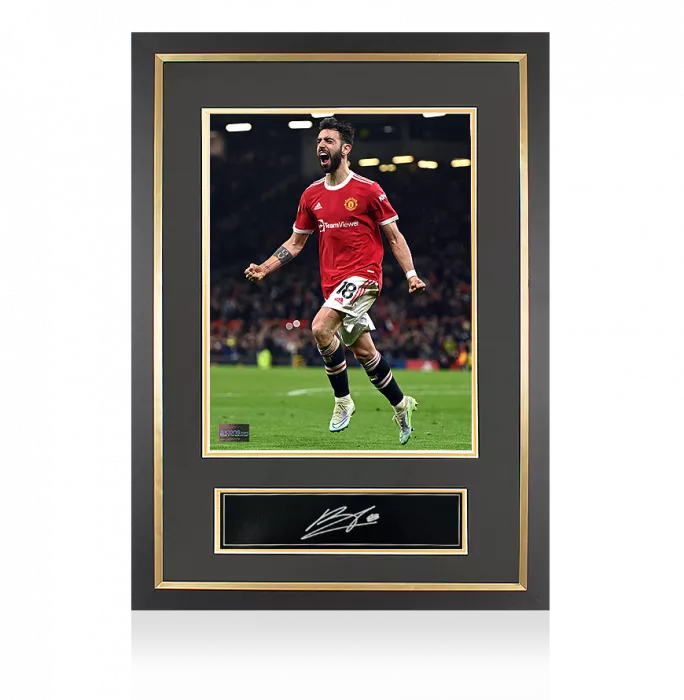 Bruno Fernandes Signed Plaque and Photo Frame: Manchester United Star
