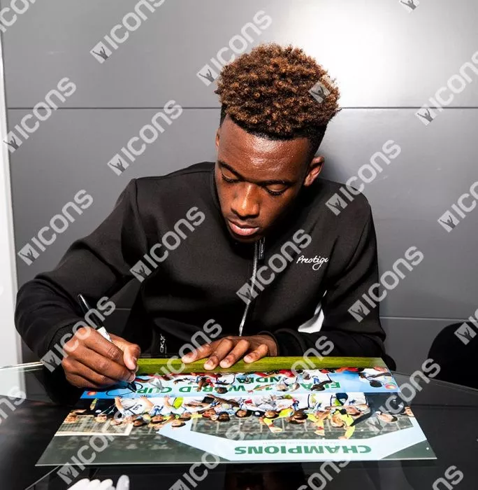 Callum Hudson-Odoi Signed England Photo In Black Wooden Frame: FIFA U17 World Cup 2017 Winner