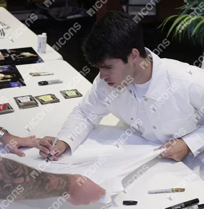 Carlos Alcaraz Signed Nike Advantage Slam T-Shirt - "Channel Slam Status" Inscription In Classic Frame