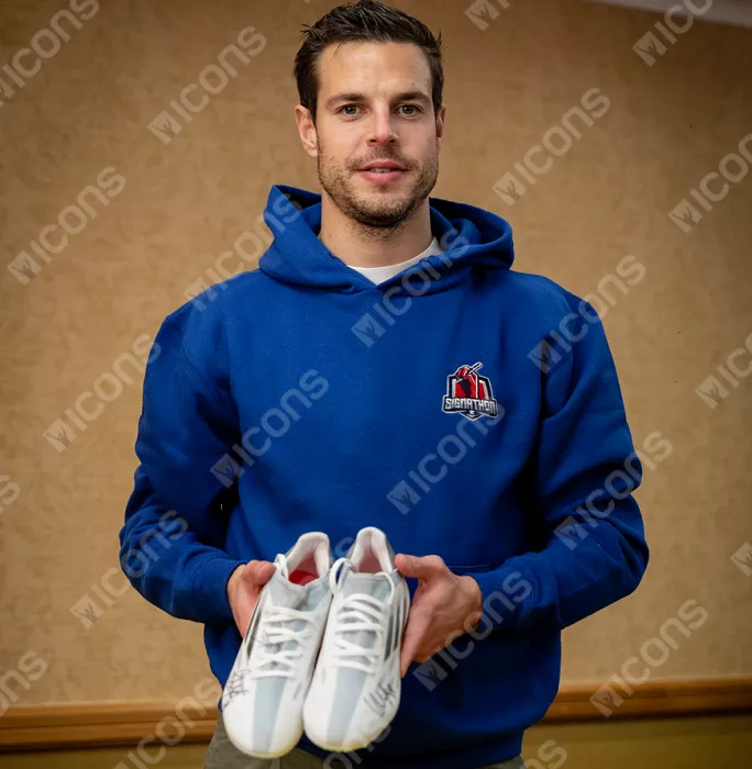 Cesar Azpilicueta Signed White Adidas Speedflow Boot