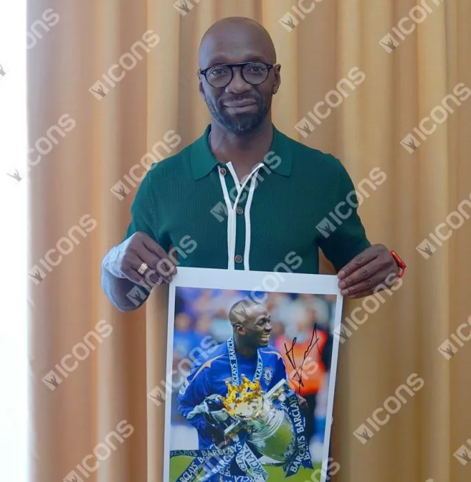 Claude Makelele Signed Chelsea FC Photo In Black Wooden Frame: 2005-06 Premier League Winner