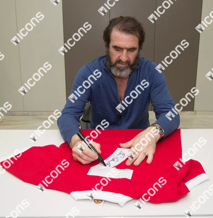 Cristiano Ronaldo & Eric Cantona Back Signed And Framed Retro Manchester United Shirt: Number Seven