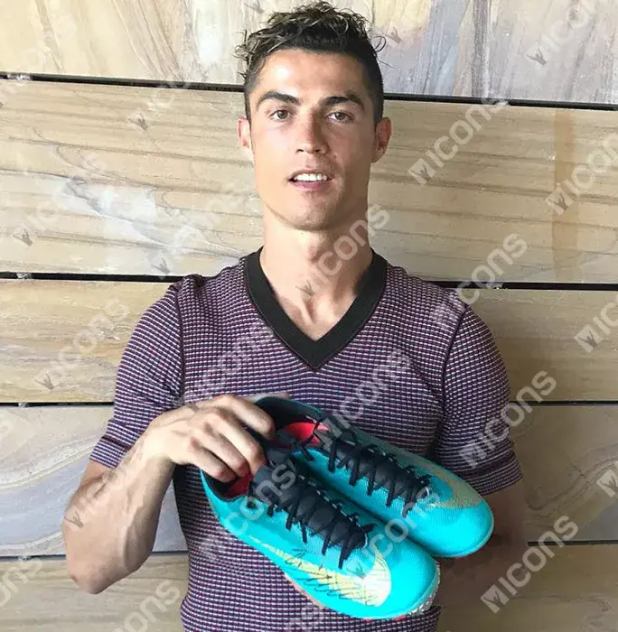 Cristiano Ronaldo Signed Nike CR7 Mercurial Superfly VI Boot