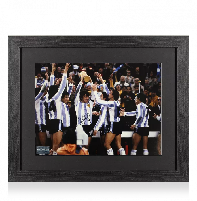 Daniel Passarella Signed Argentina Photo In Black Wooden Frame: 1978 FIFA World Cup Winner
