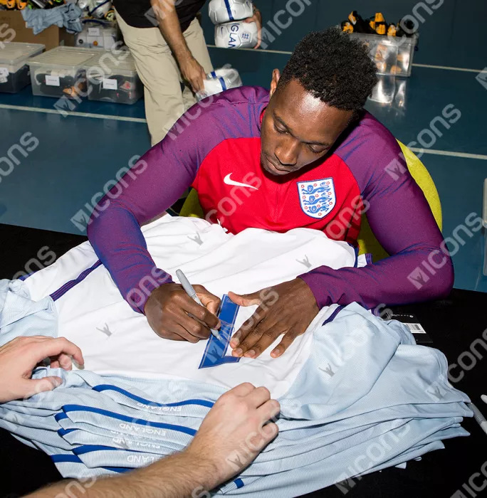 Danny Welbeck Back Signed England 2016-17 Home Shirt: Number 11