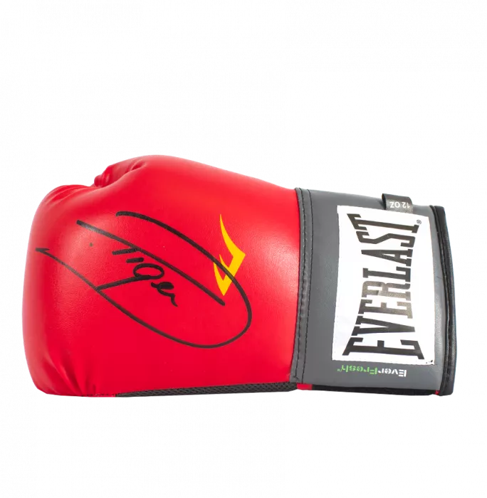 Dariusz Michalczewski Signed Red Everlast Boxing Glove: "Tiger" Signature Edition