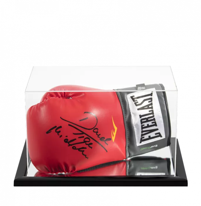 Dariusz Michalczewski Signed Red Everlast Boxing Glove In Acrylic Case