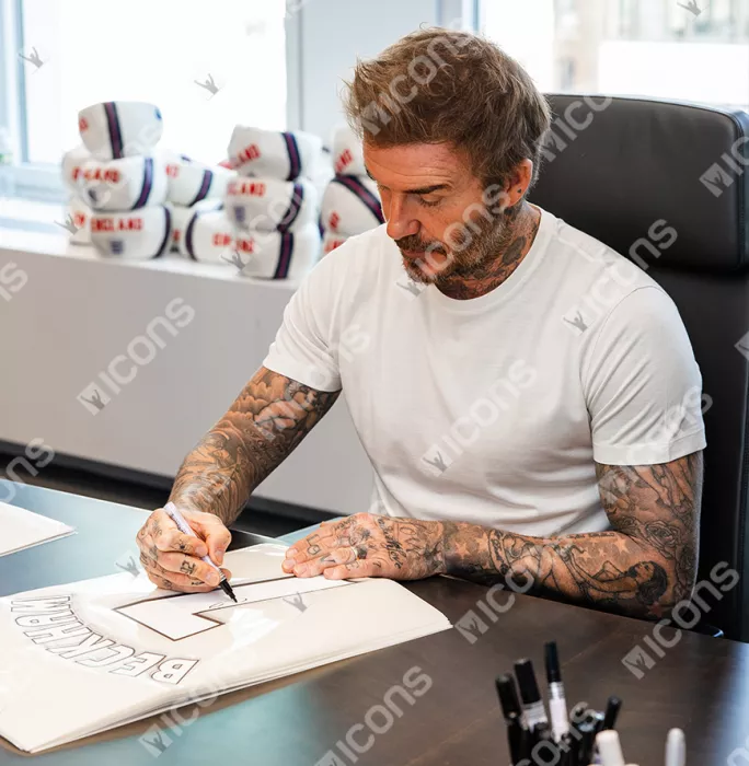 David Beckham Back Signed Manchester United 1999 UEFA Champions League Home Shirt In Classic Frame