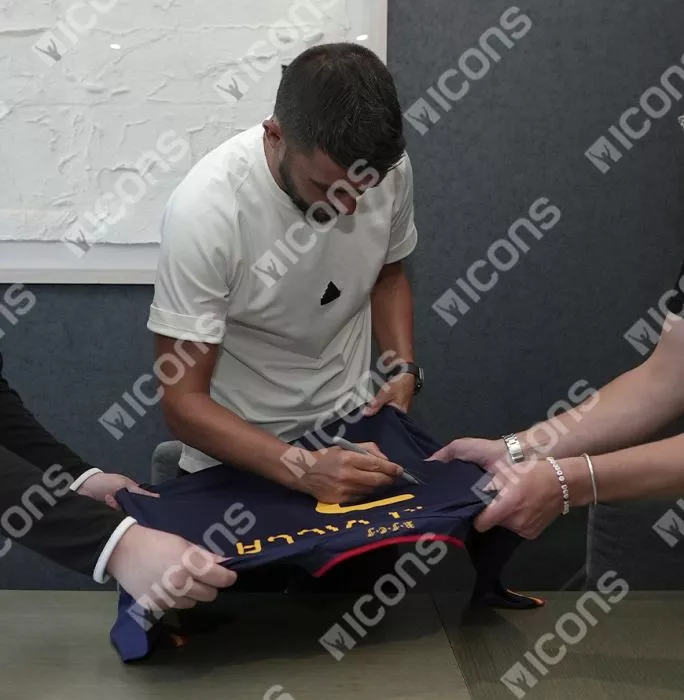 David Villa Back Signed Spain 2010 Away Shirt - Signed In Silver In Hero Frame: Option 1