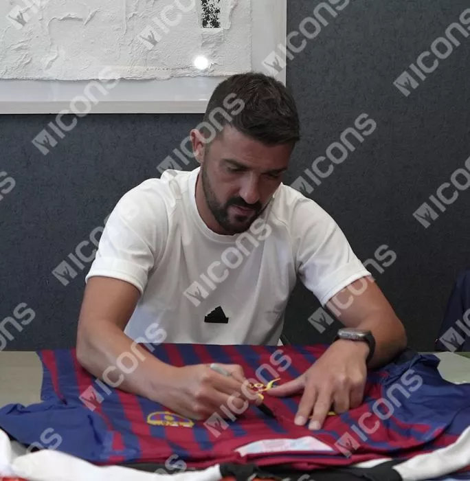 David Villa Official FC Barcelona Front Signed And Framed 2011-12 Home Shirt - Player Issue