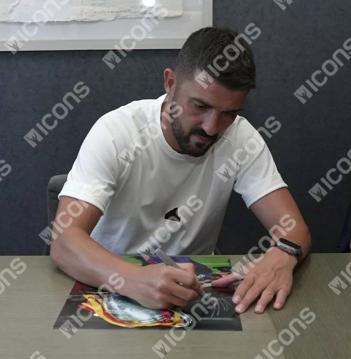 David Villa Official FC Barcelona Signed And Framed Photo: 2011 UEFA Champions League Winner
