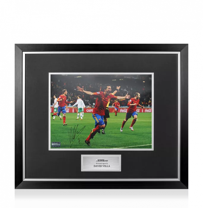 David Villa Signed Spain Photo In Premium Photo Frame: FIFA World Cup Goal