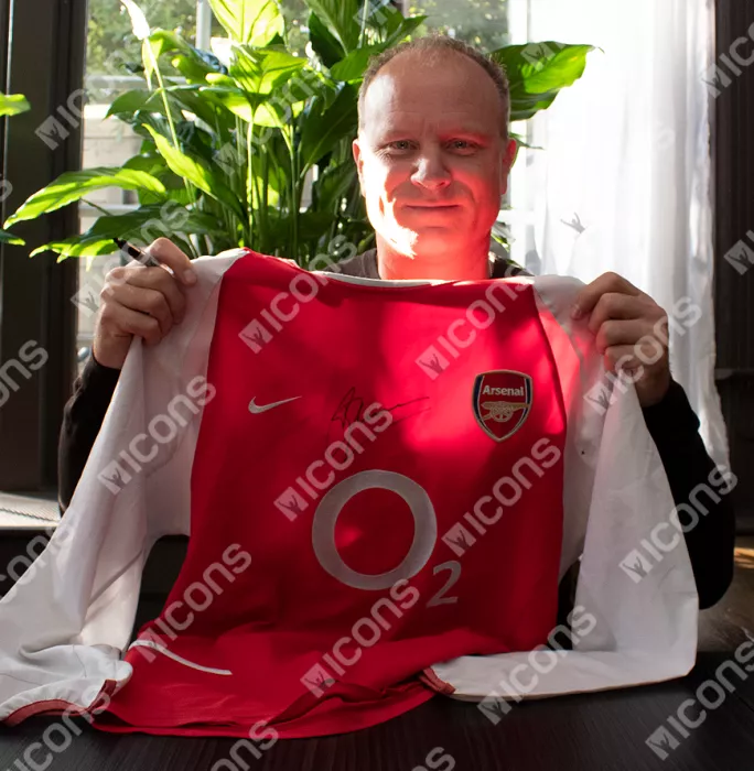 Dennis Bergkamp Front Signed Arsenal 2002-04 Home Shirt In Classic Frame