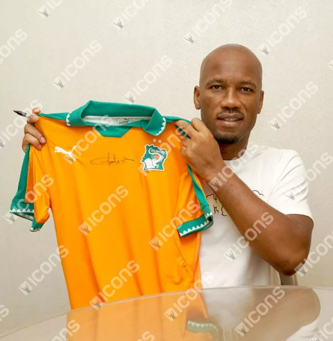 Didier Drogba Front Signed Ivory Coast 2016-17 Home Shirt In Hero Frame: Option 1