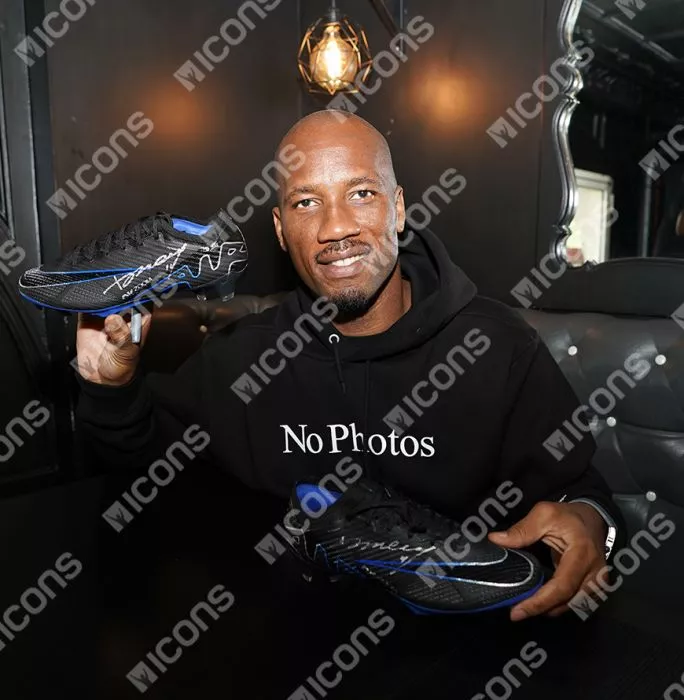 Didier Drogba Signed Nike Vapor Elite Boot In Bubble Frame: Option 1