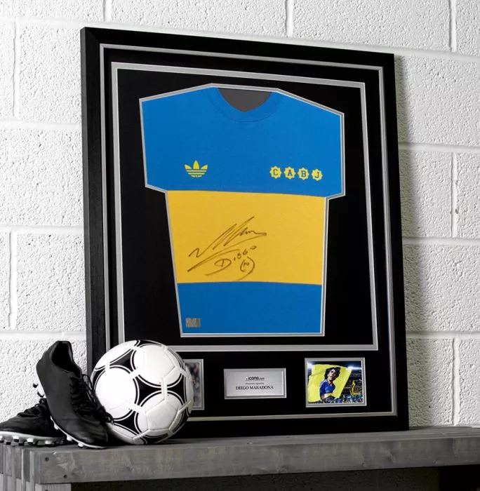 Diego Maradona Front Signed Boca Juniors 1981-82 Home Shirt In Classic Frame