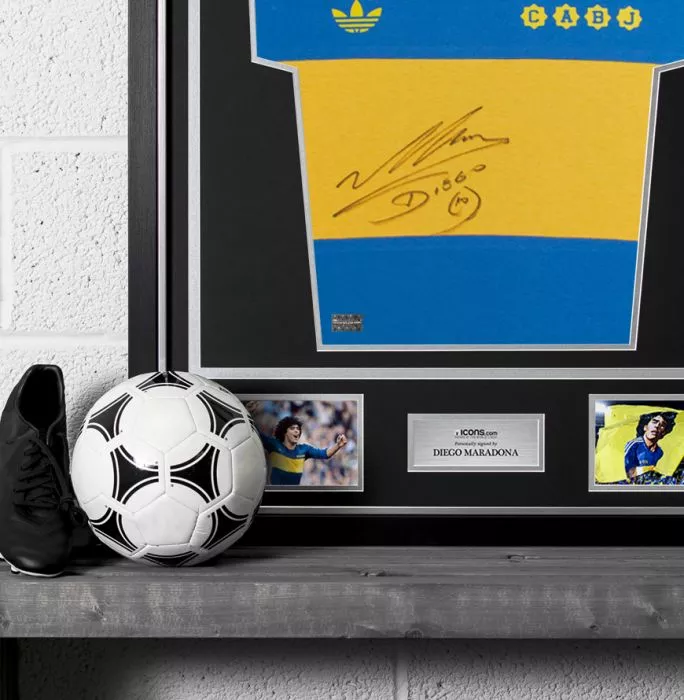 Diego Maradona Front Signed Boca Juniors 1981-82 Home Shirt In Classic Frame