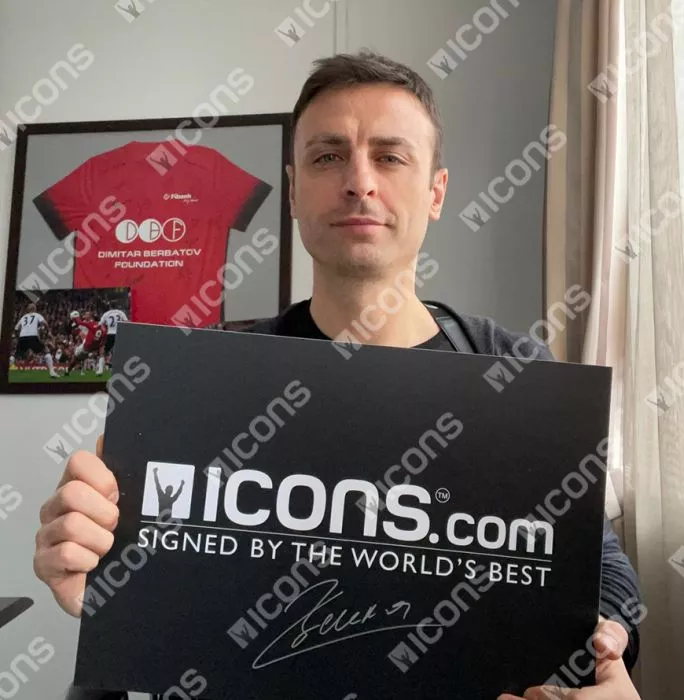 Dimitar Berbatov Back Signed Fulham 2019-20 Home Shirt In Hero Frame: Option 1