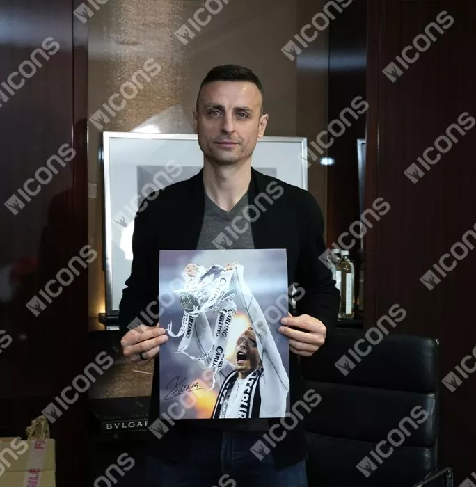 Dimitar Berbatov Signed Tottenham Hotspur Photo In Premium Photo Frame: Carling Cup Winner