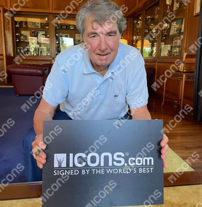 Dino Zoff Front Signed Italy 1982 Home Shirt In Hero Frame: Option 1