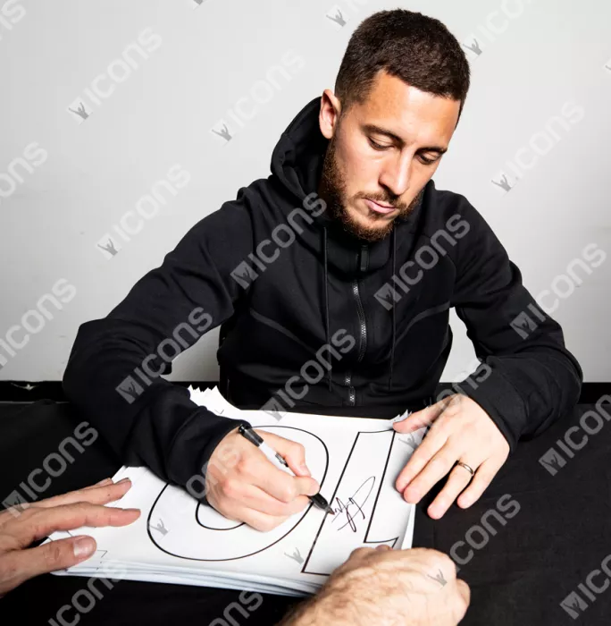 Eden Hazard Back Signed Chelsea 2018-19 Home Shirt With Fan Style Numbers In Classic Frame