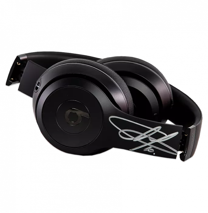 Eden Hazard Signed Beats Solo3 Wireless Headphones