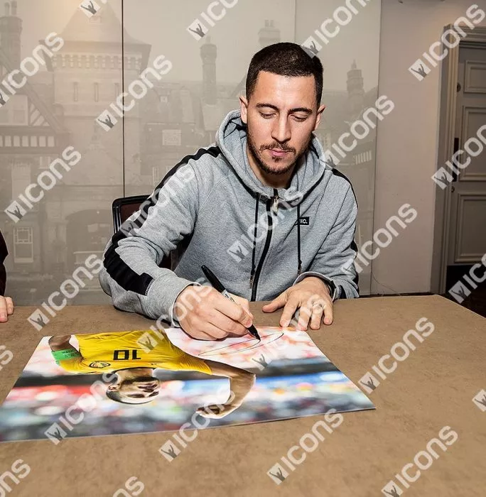Eden Hazard Signed Belgium Photo In Black Wooden Frame: 2018 FIFA World Cup Goal Vs Tunisia