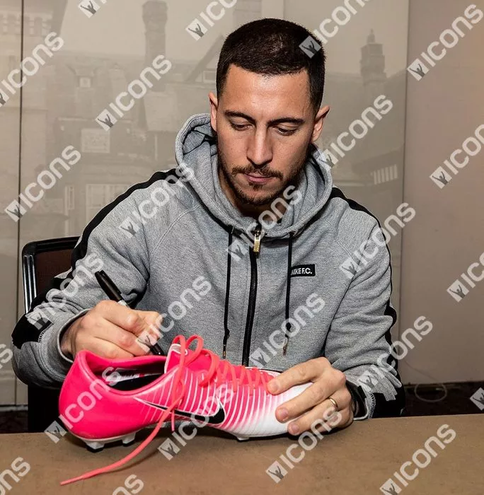 Eden Hazard Signed Pink And White Nike Mercurial Vapor XI Boot In Bubble Frame: Option 1