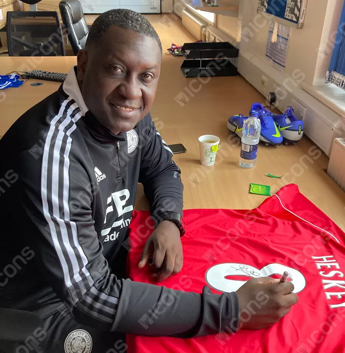 Emile Heskey Back Signed Liverpool 2000-02 Home Shirt In Classic Frame