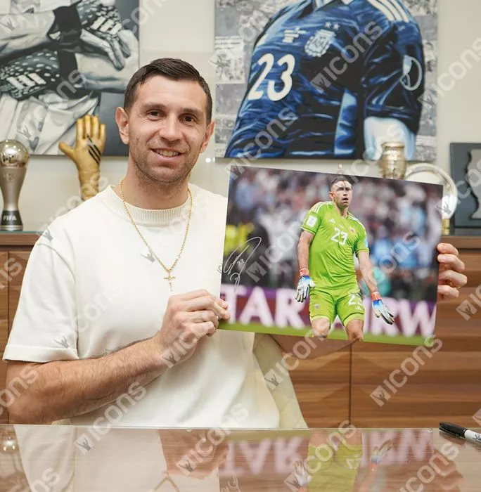 Emiliano Martinez Signed Argentina Photo: 2022 FIFA World Cup Final