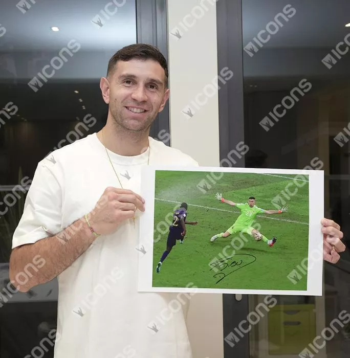 Emiliano Martinez Signed Argentina Photo In Black Wooden Frame: Iconic 2022 FIFA World Cup Final Save