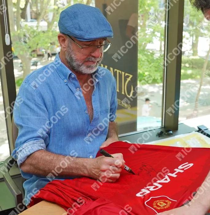 Eric Cantona Front Signed Manchester United 1994-96 Home Shirt In Classic Frame