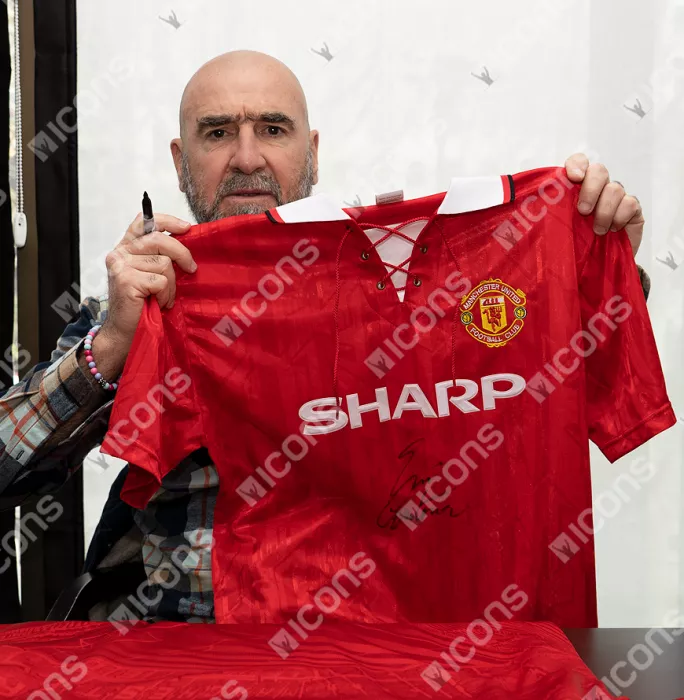 Eric Cantona Front Signed Manchester United 1994 Home Shirt In Hero Frame: Option 1