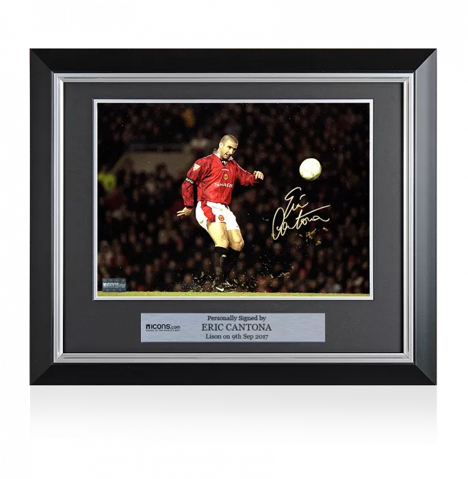 Eric Cantona Signed and Framed Manchester United Photo: Iconic Chip Goal vs Sunderland