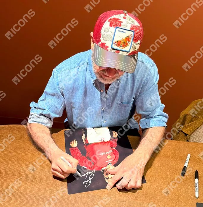 Eric Cantona Signed Manchester United Photo In Premium Photo Frame: The King