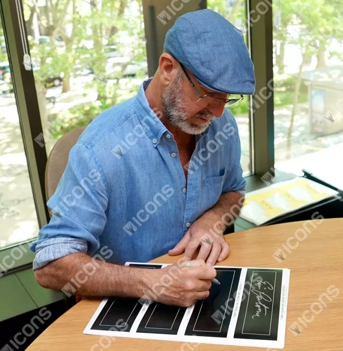 Eric Cantona Signed Plaque And Photo Frame: Manchester United Legend