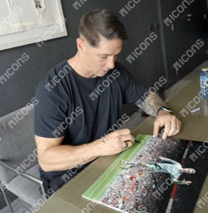 Fernando Torres Signed Liverpool FC Photo In Black Wooden Frame: Goal Vs Manchester United