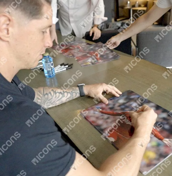 Fernando Torres Signed Liverpool FC Photo: Premier League Legend