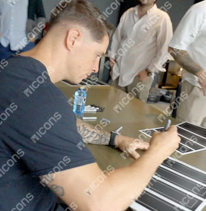 Fernando Torres Signed Plaque And Photo Frame: Chelsea FC Legend