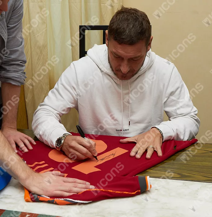 Francesco Totti Back Signed AS Roma 1998-99 Home Shirt In Classic Frame