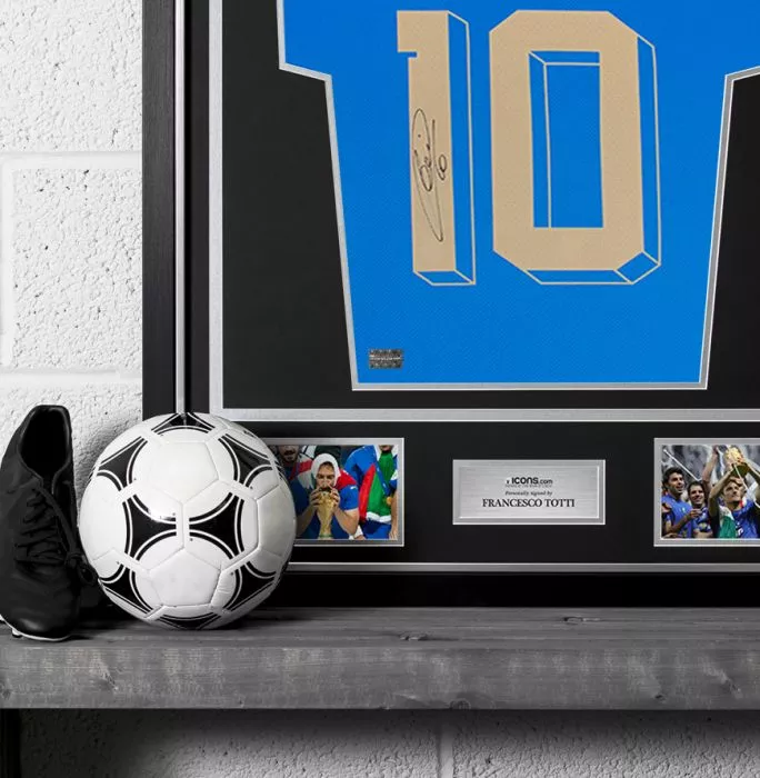 Francesco Totti Back Signed Italy 2022-23 Home Shirt With Fan Style Numbers In Classic Frame